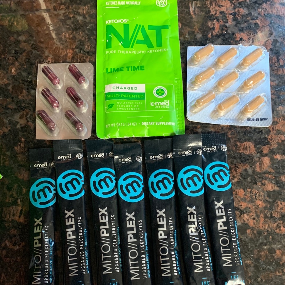 Privet Ketones